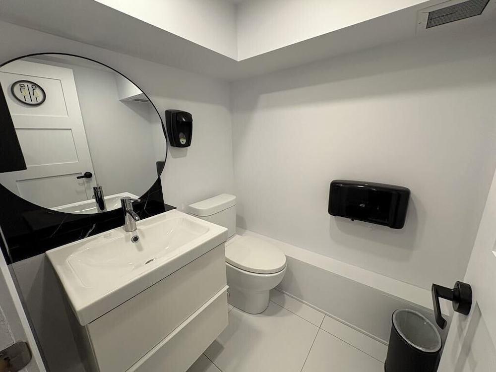Capsule Hotel