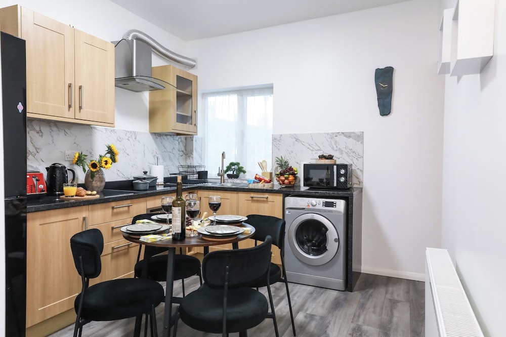 Victoria Road Apartment in Stoke