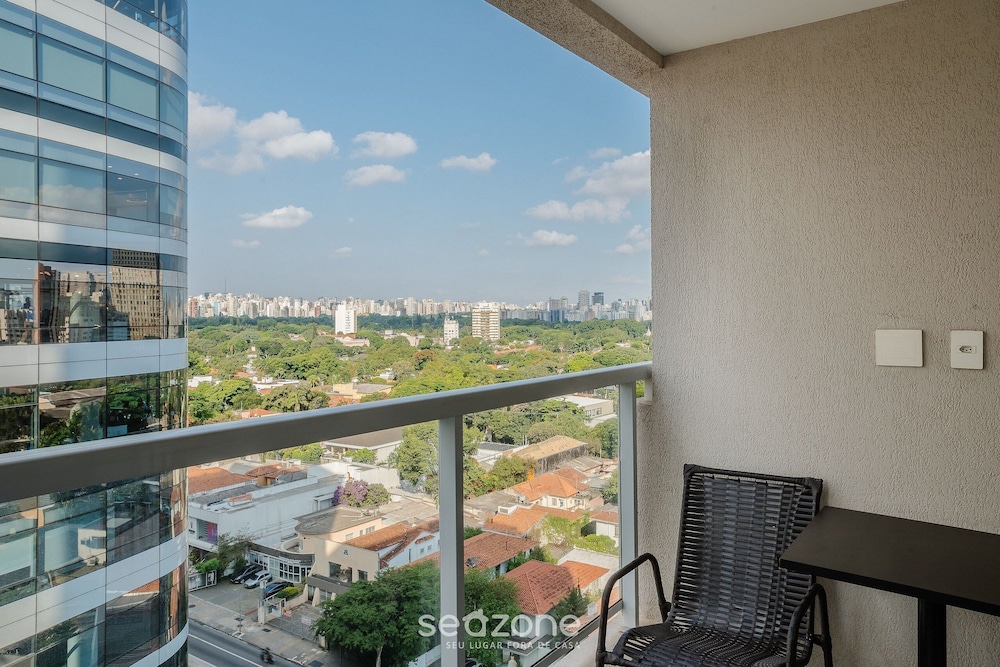 Modern Studio With Pool in Sao Paulo You1203