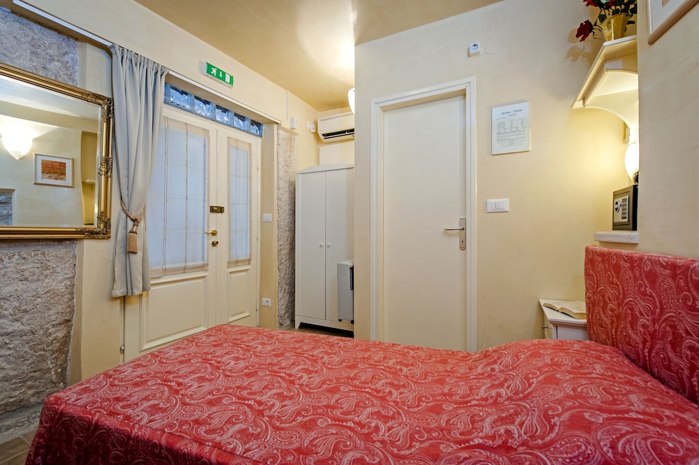 Rooms Sotto i Volti