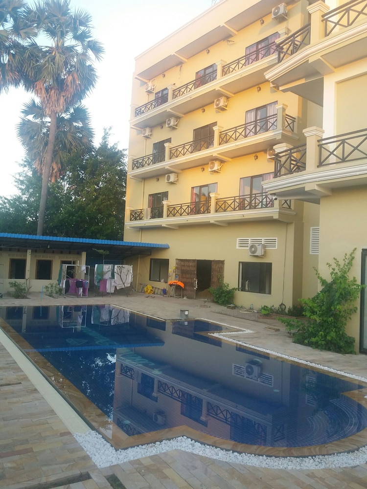 Blue Diamond Guest House - Hostel