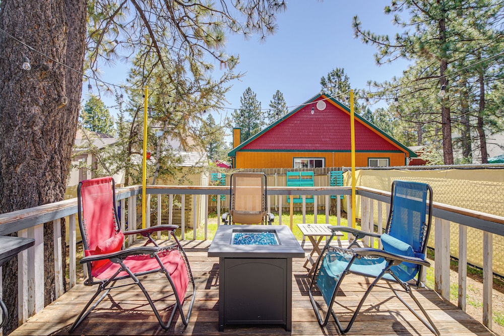 Near Lakes & Skiing: Cozy Sugarloaf Cabin w/ Yard