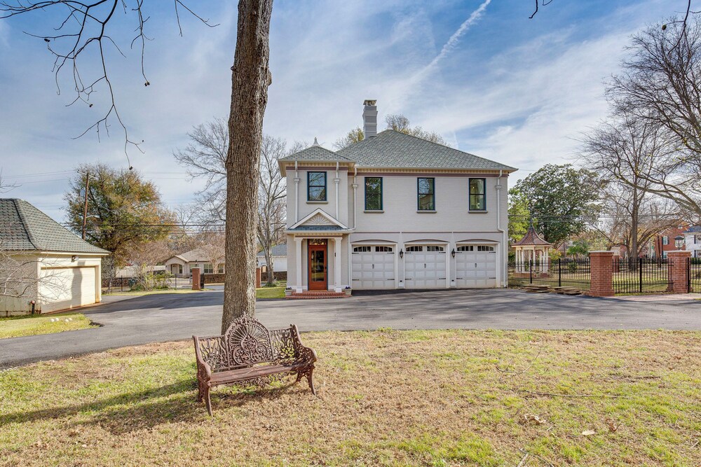 Historic Charnwood Guest House- 1 Mile to Downtown view 4