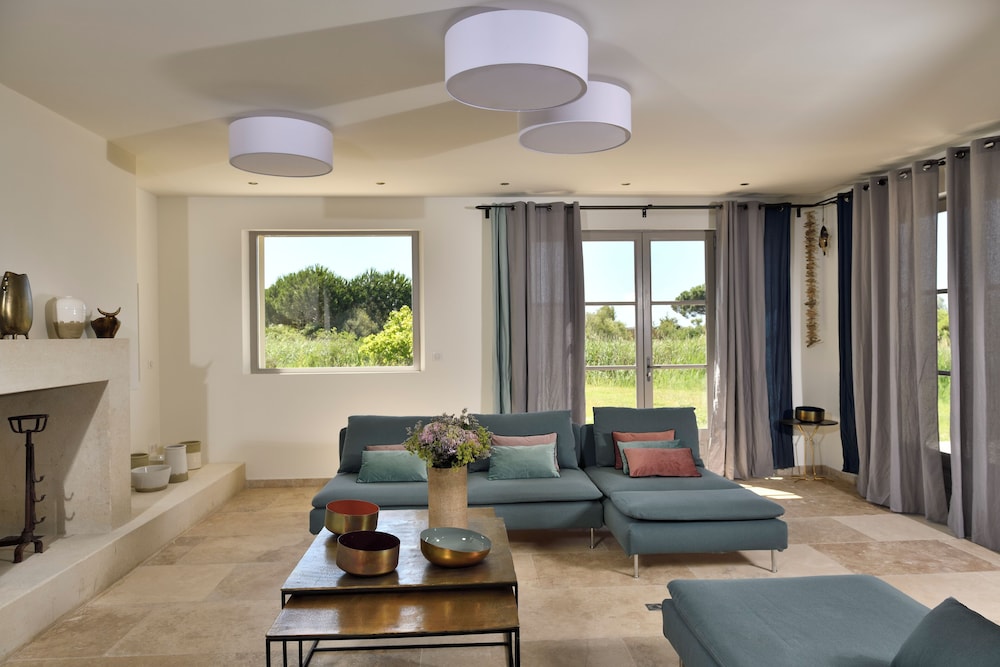 Mas du Couvin - maison d'hôtes Camargue view 3