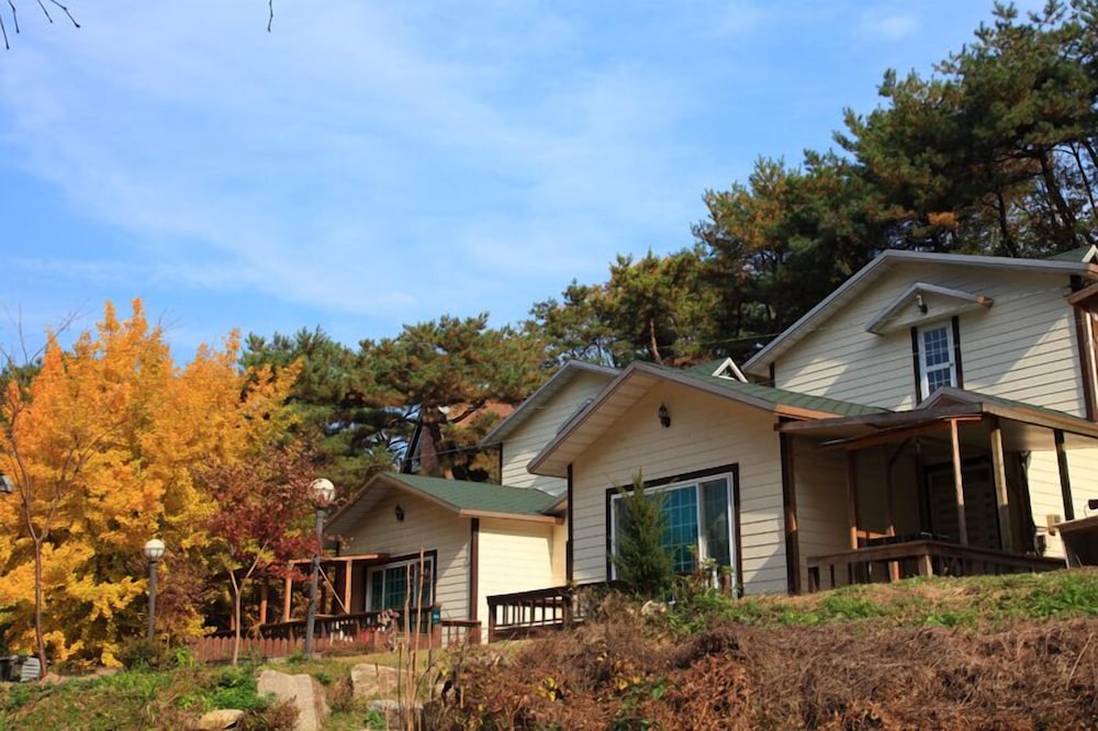 Hwangto Green Village