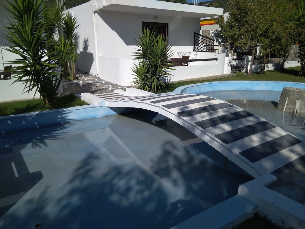Skiathos Holiday House
