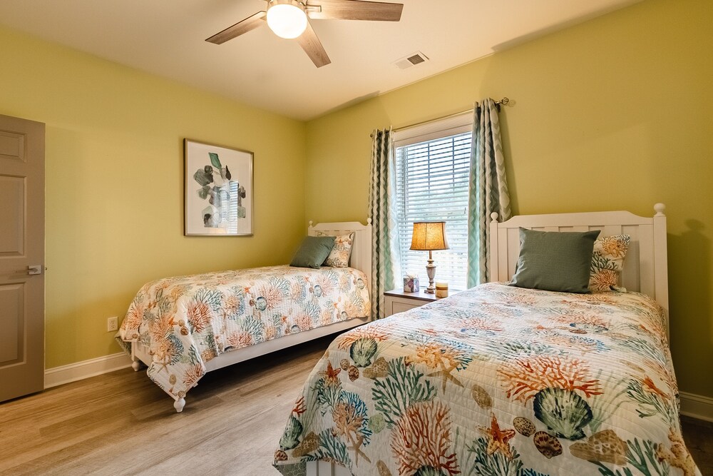 Magnolia Pointe Luster Leaf 4843-302 3 Bedroom Condo