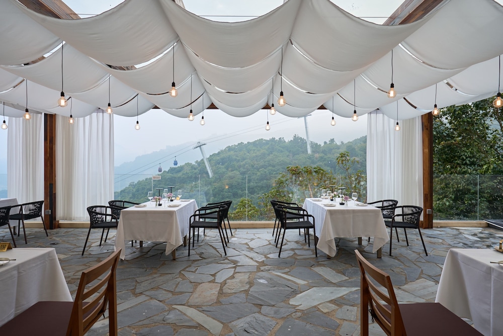 Miyue Shenzhen Tianlu Secret Wild Wizard Holiday Hotel