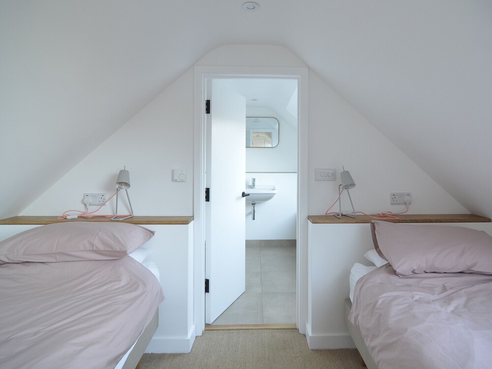 High Cogges Farm Holiday Cottages The Cart Shed