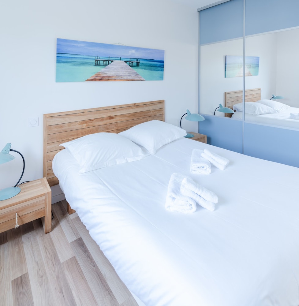 Holiday Home in Saint-pabu Near Beniguet Beach