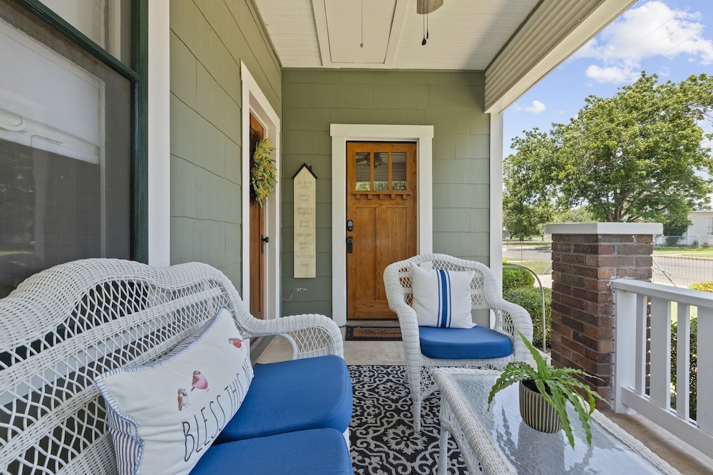 1929 Craftsman Charmer 2 Bedroom Home