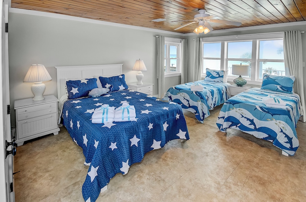 13403 Oleander Dr - Mermaid's Dream view 2
