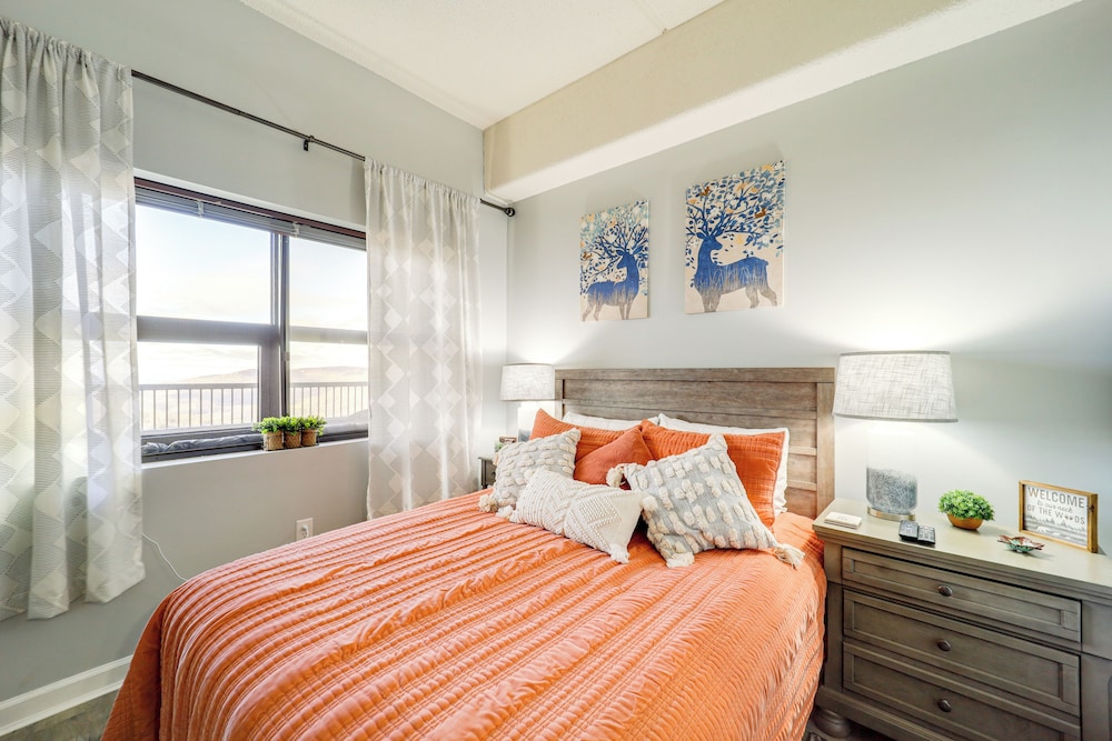 3 Mi to Sugar Mountain Ski Resort: Cozy Getaway!