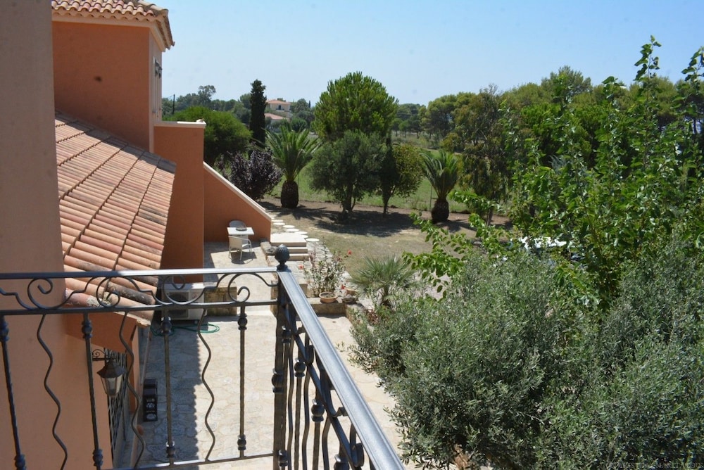 Alekos Beach Houses - Natura Verde