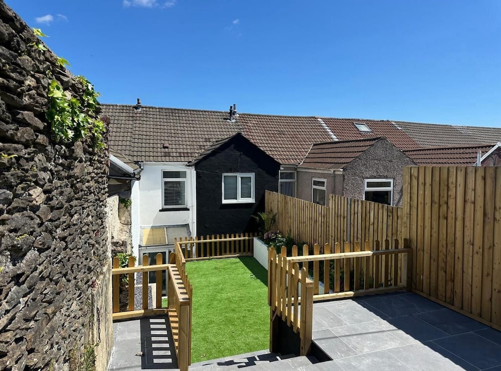 Spacious 3BR Swansea House Near City Centre