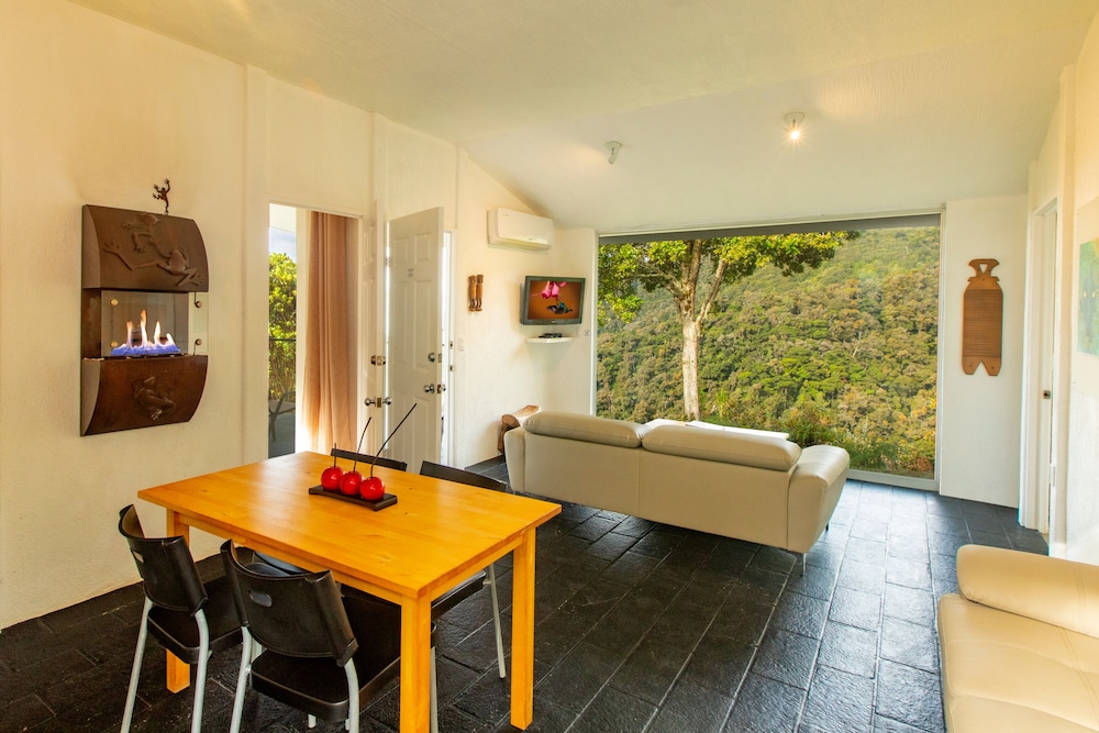 Dantica Cloud Forest Lodge