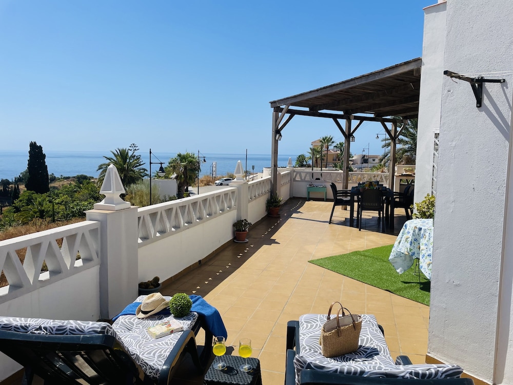 Casa Blanca con Vistas al mar by At Home Costa del