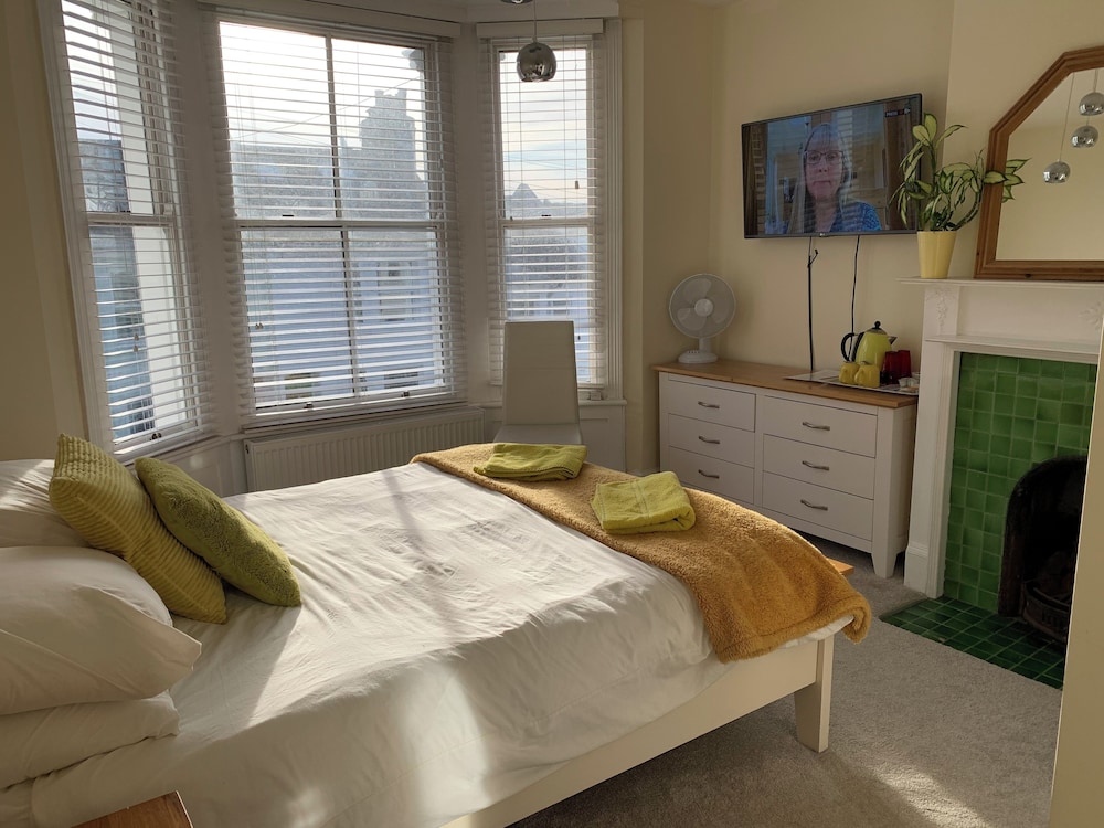 Coastal Charm Lets