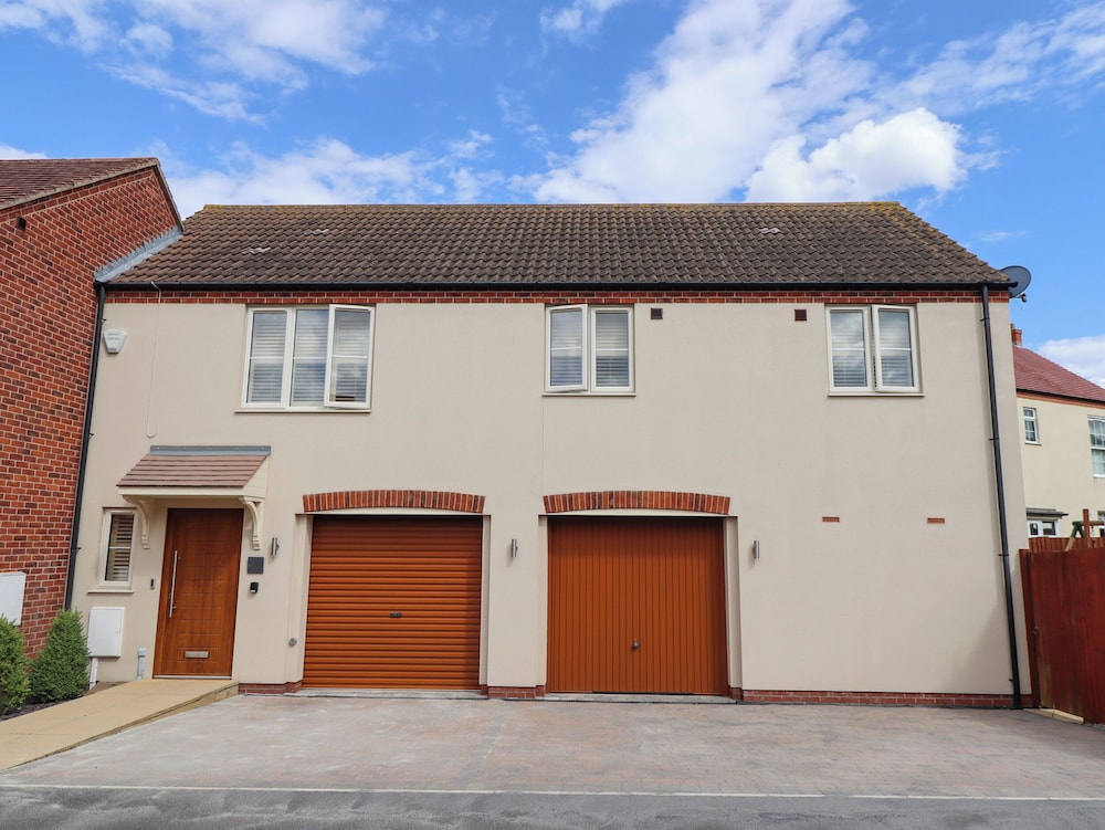 10 Mellor Way