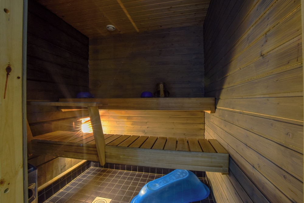Comfy Cabin in Tahko with Hot Tub. Private Sauna