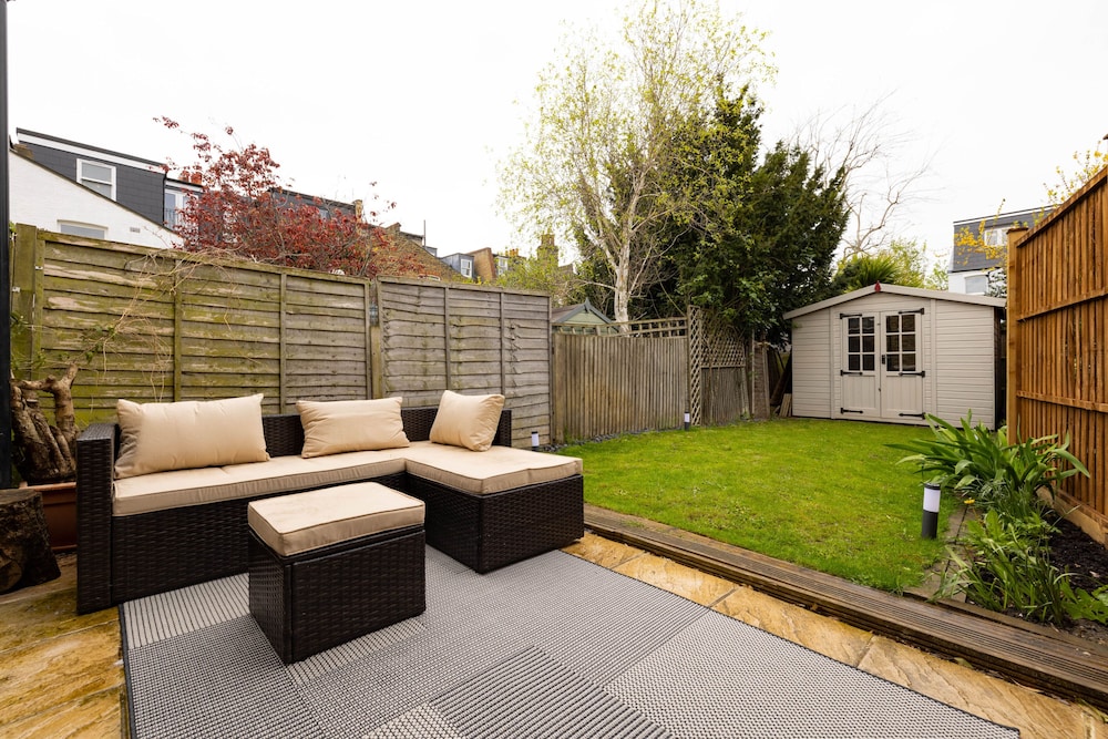 outdoor bbq area