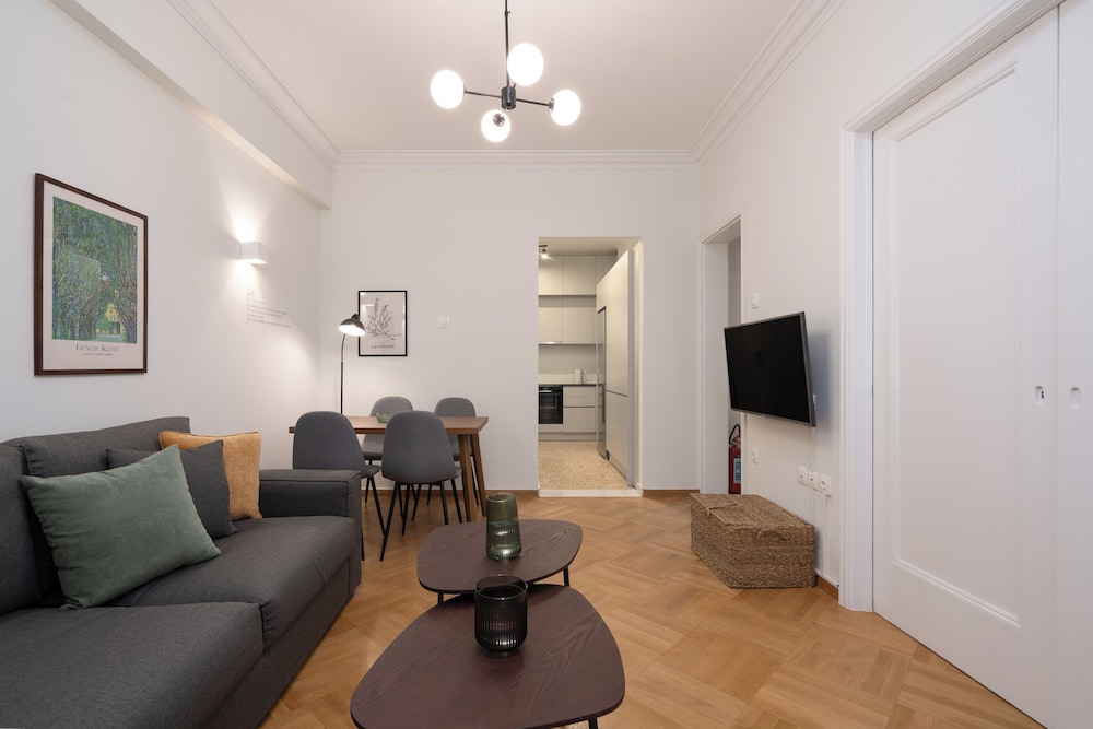 Modern apartment near Lycabettus hill with balcony