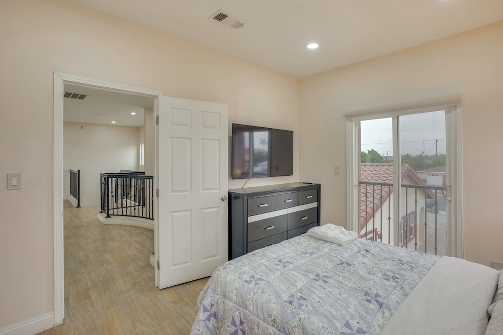 Explore the OC Coast! Midway City Home w/ Yard