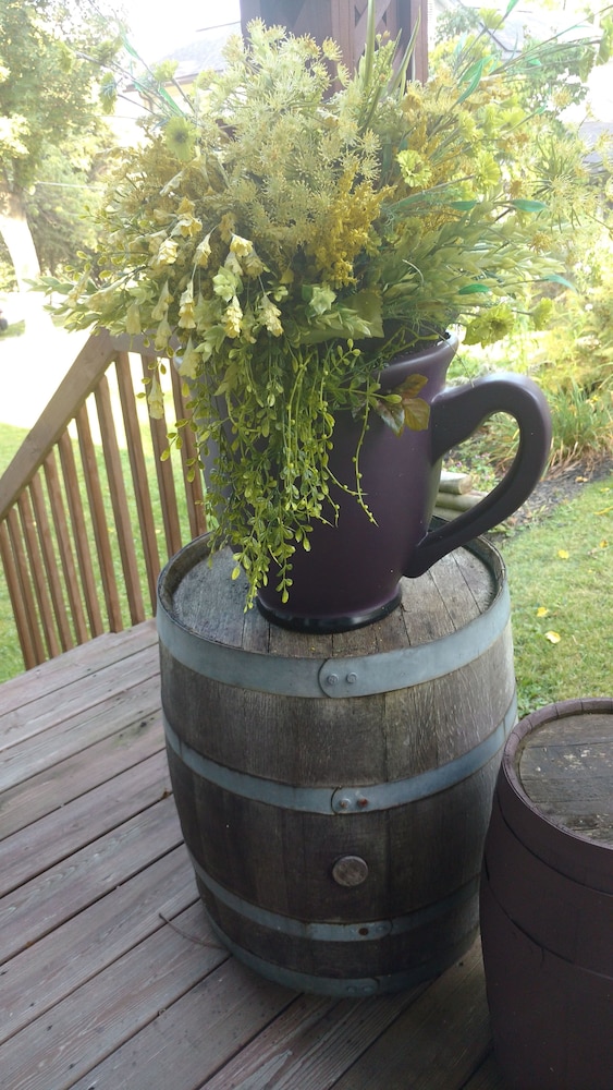 Hudson Manor Bed and Breakfast