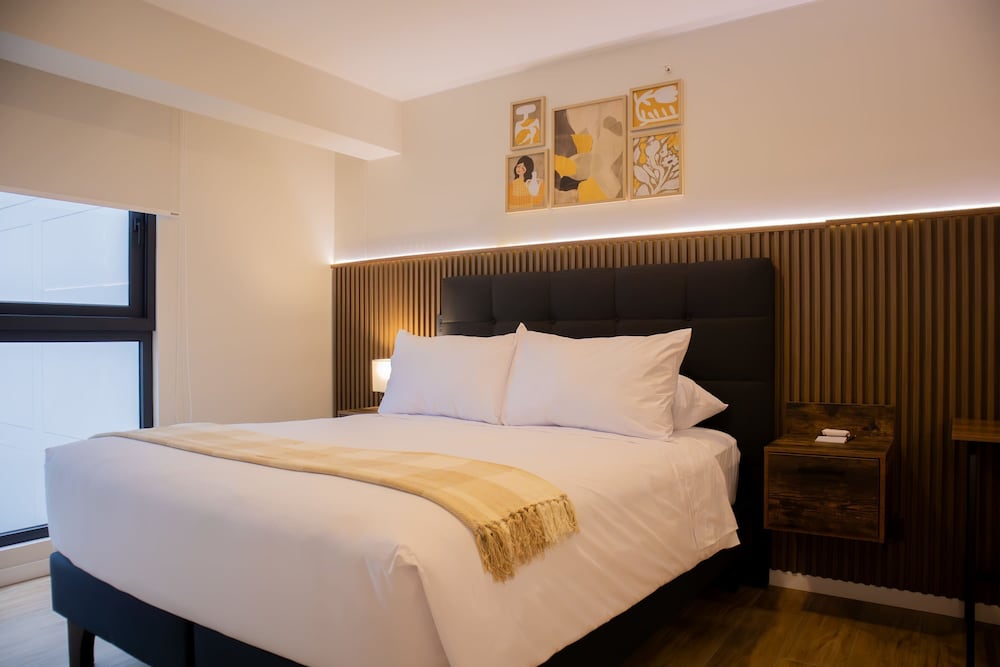w Remarkable 1BR in San Isidro