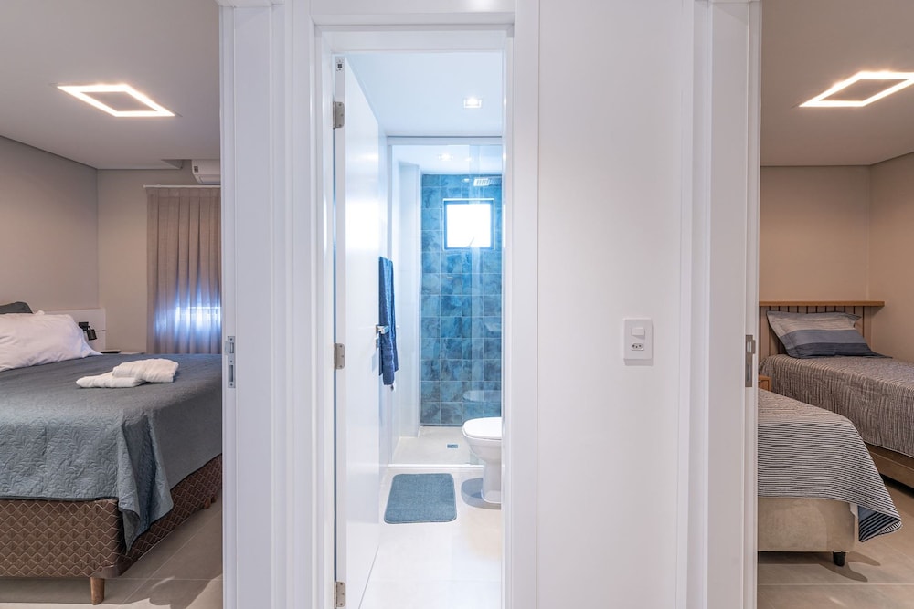Incr vel Apartamento com Wi-fi na Praia Brava SC