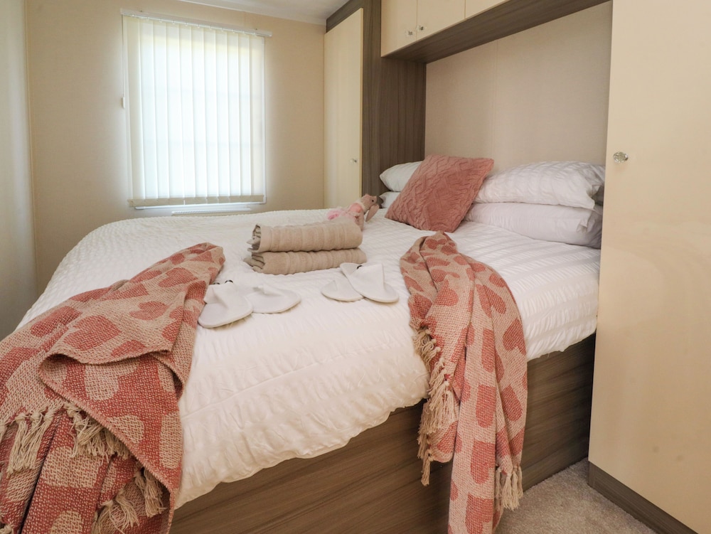 2 Willow Way