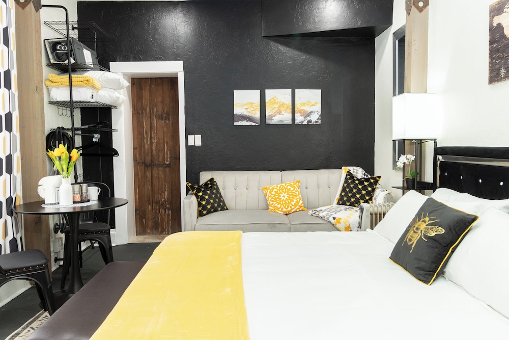 Beehive by Cloud Dream Homes