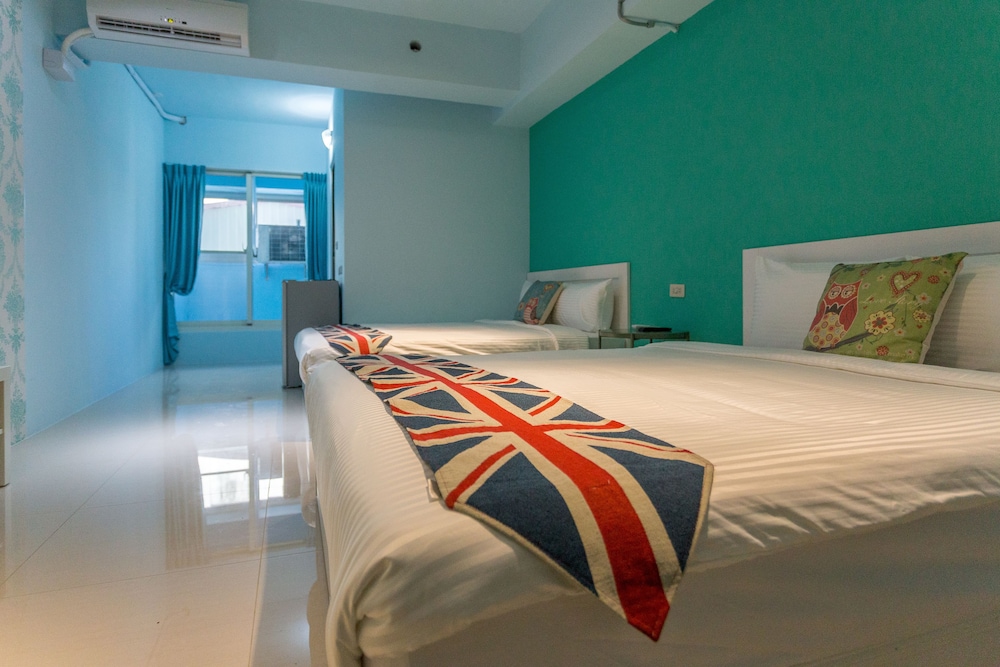 I Hi Hotel