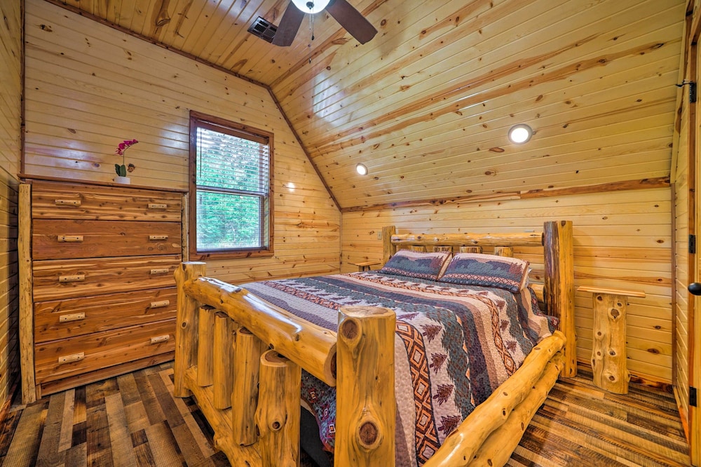 Talihina Retreat w/ Kiamichi River Access! view 5