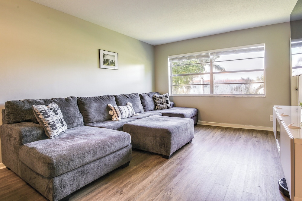 Community Pool: Lauderhill Vacation Rental