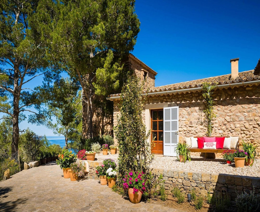 Traditional Villa With Private Pool