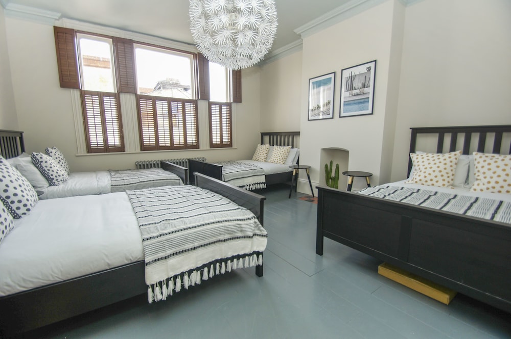 Brighton Lanes Townhouse Central by Brighton Holiday Lets view 2