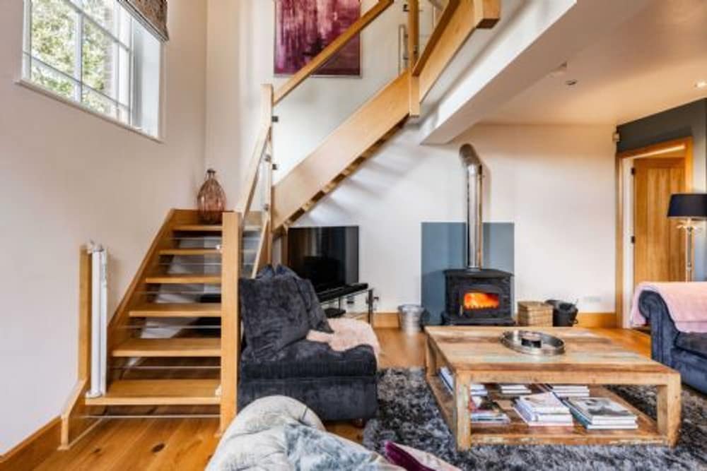 Host Stay The Chapel in Thornham