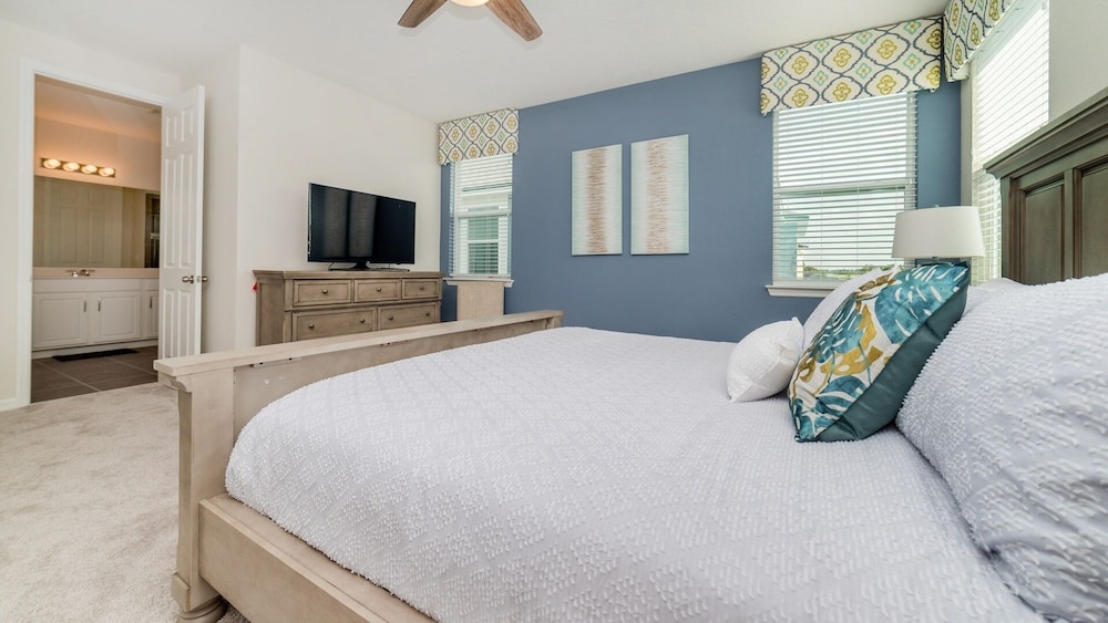 Solara Resort 7 Bedroom Private Pool Home with Game Room 7 Home