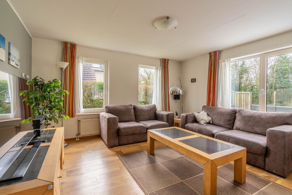 Villa With Finnish Sauna and Outdoor Shower