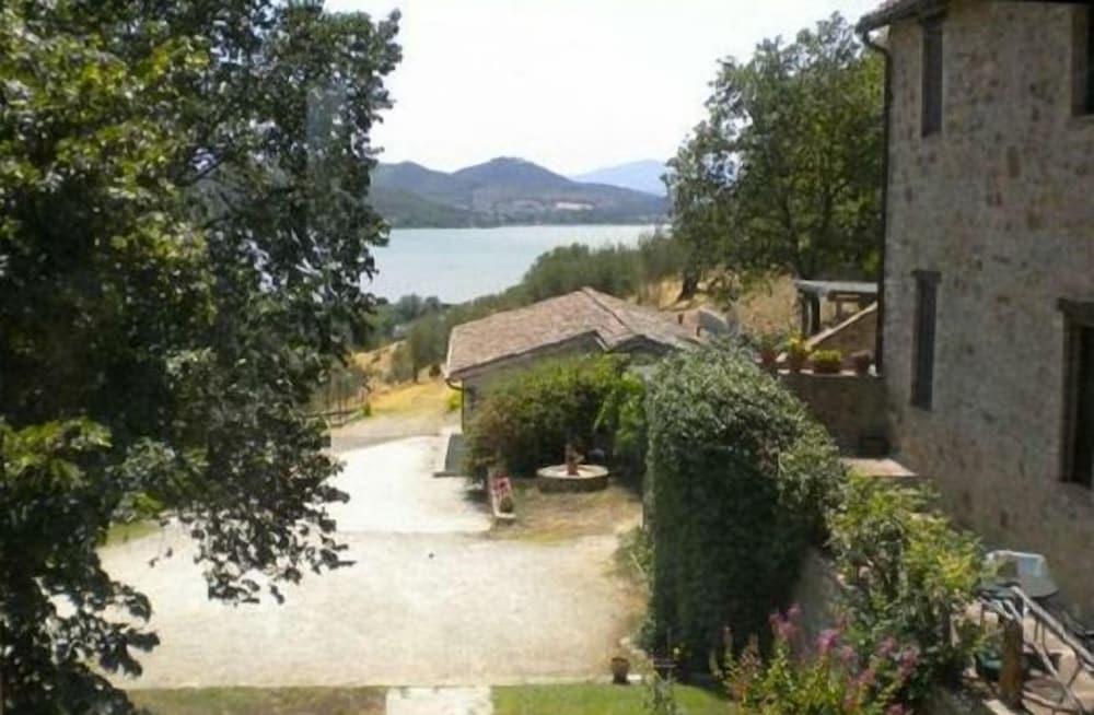 Agriturismo Monte Petreto