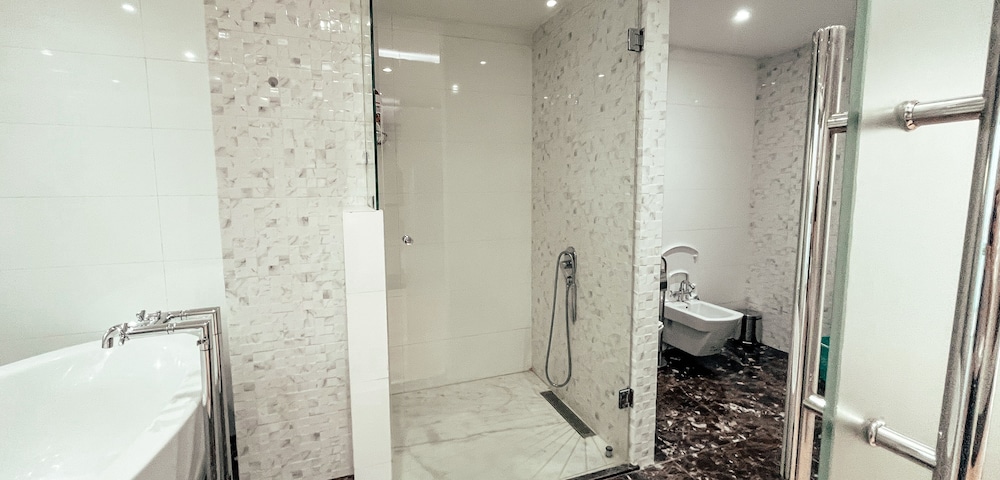DELUXE MIRAFLORES DUPLEX