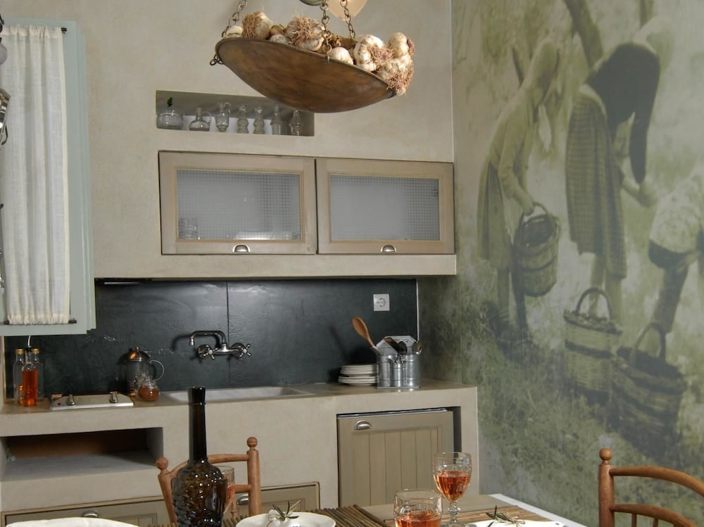 Mazaraki Guesthouse