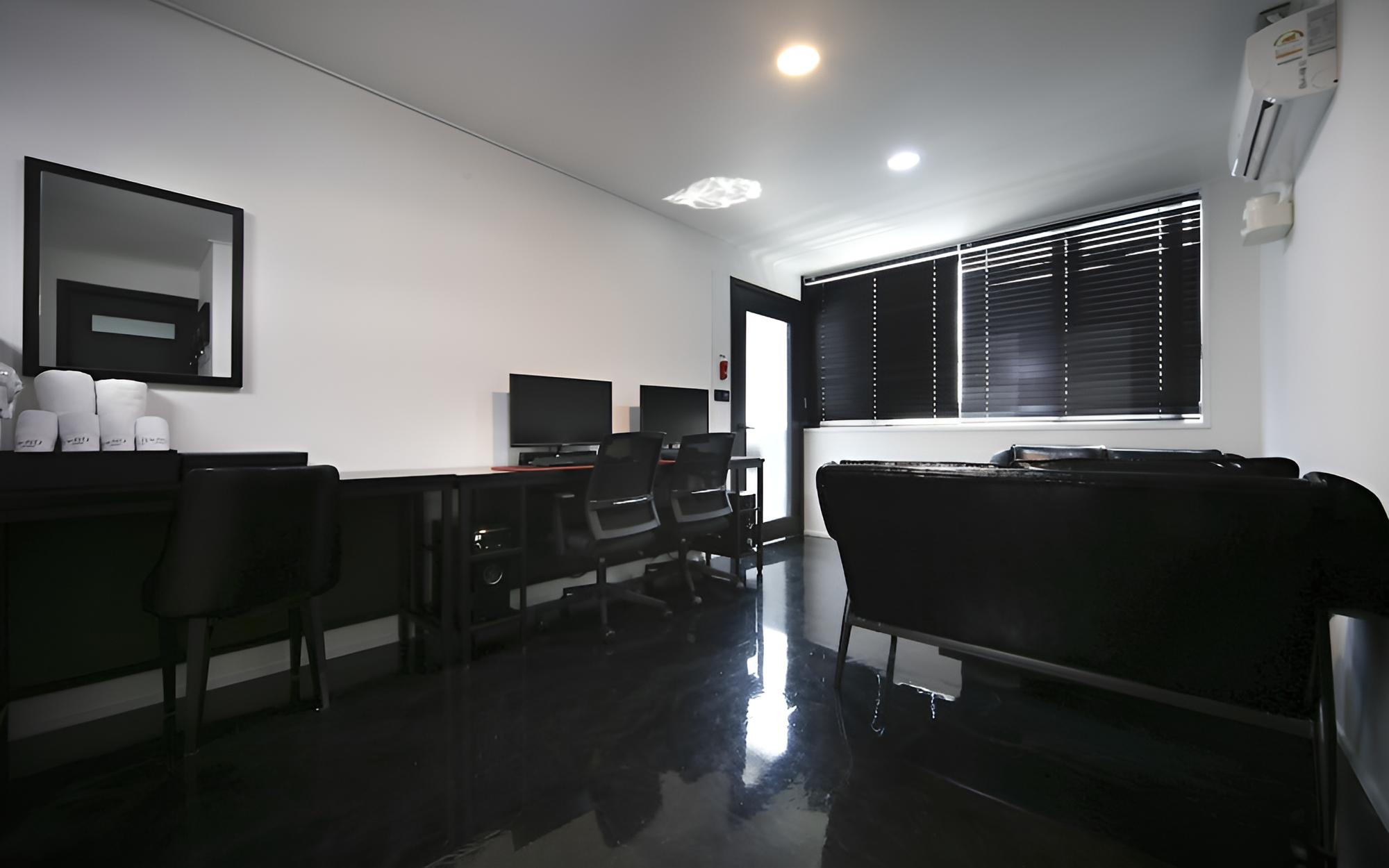 Photo 13
