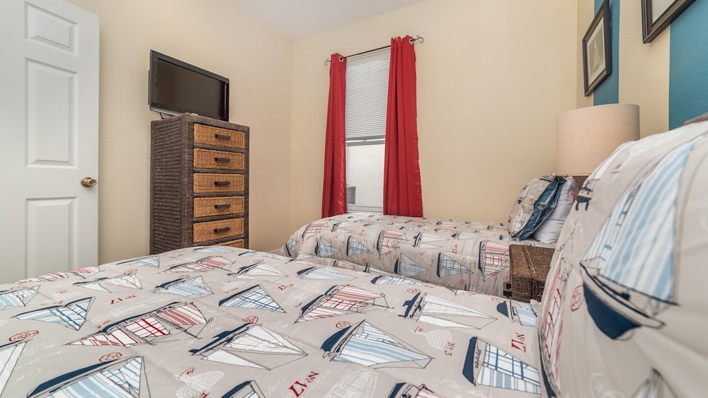 Windsor Palms Resort 4 Bedroom Pool+Spa Home 4 Home