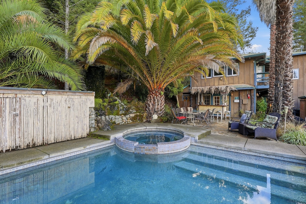 Adventure Alexander Valley Lodge With Pool & Hot Tub 6 Bedroom Villa