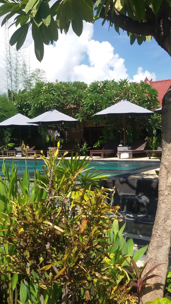 Man's Cottages and Spa