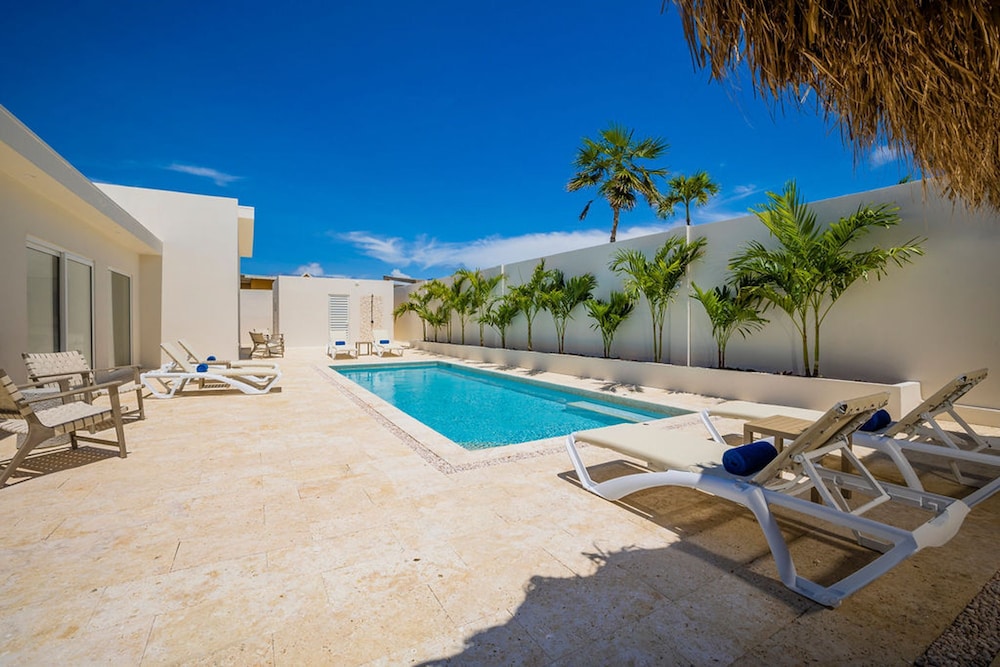 NEW 6BR Playground Private Pool Pro-bbq Palapa