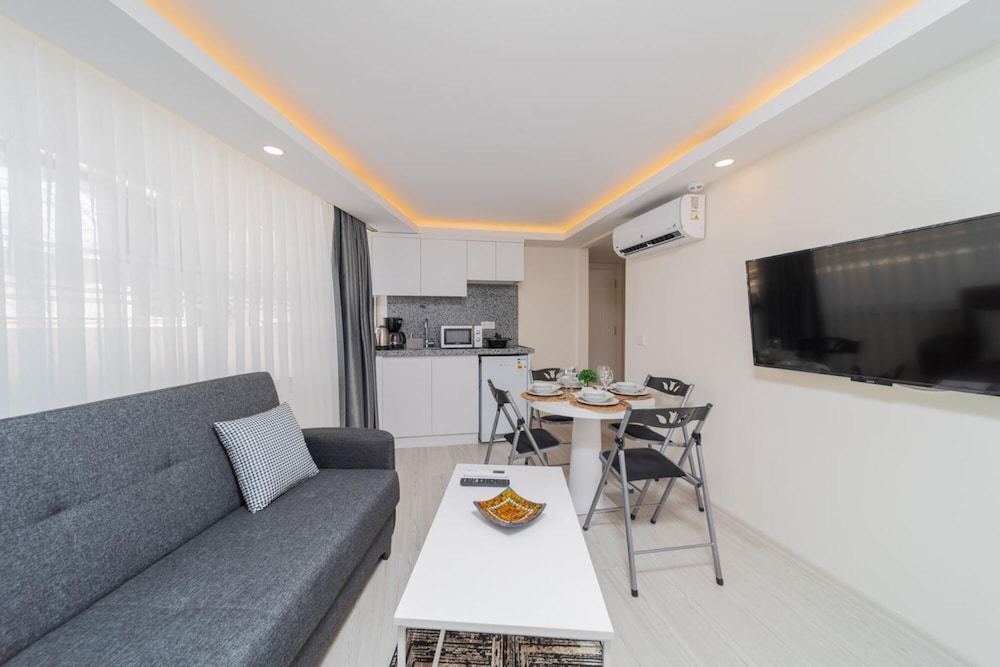 Convenient Flat 3 min to Hadrian s Gate in Antalya