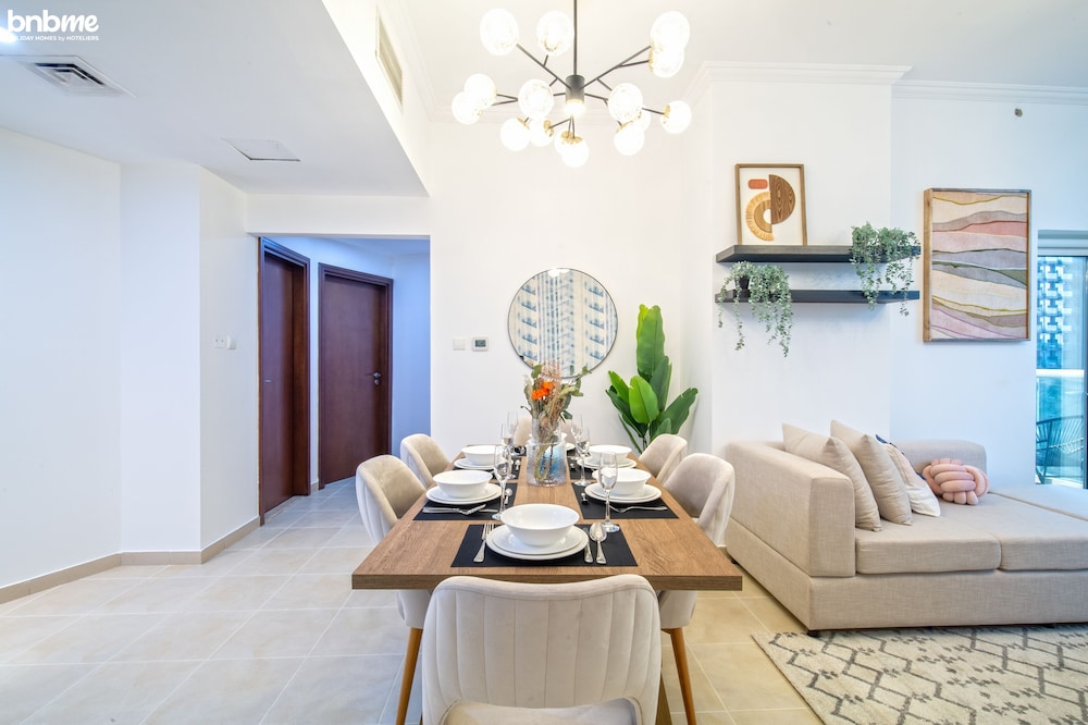 2B - Burj Nujoom - 1406 by bnbme homes